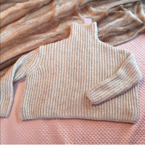 Zara Cream Cropped Knit - Picture 2 of 5
